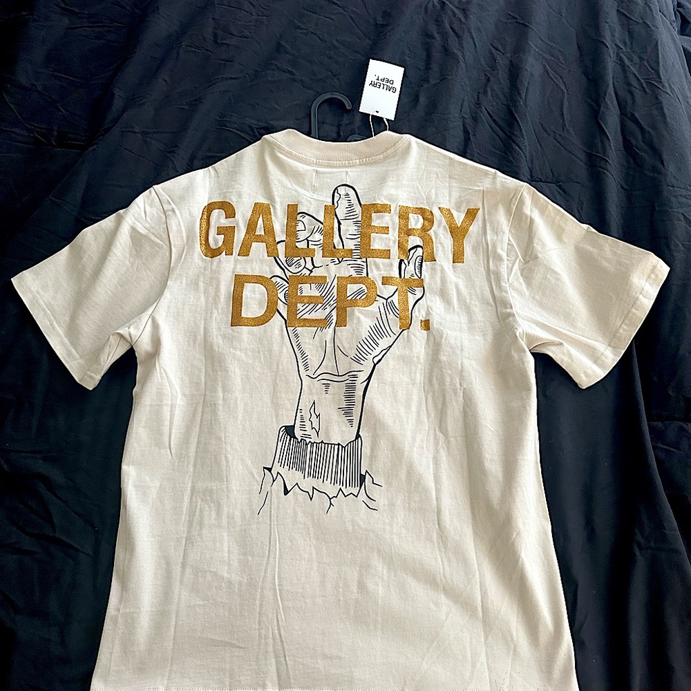 BRAND NEW GALLERY DEPT SHIRT SIZE M COLOR CREAM